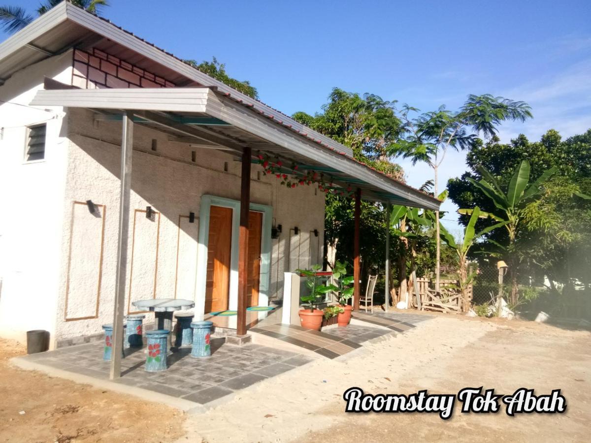 Roomstay Tok Abah A Kuala Rompin Ngoại thất bức ảnh